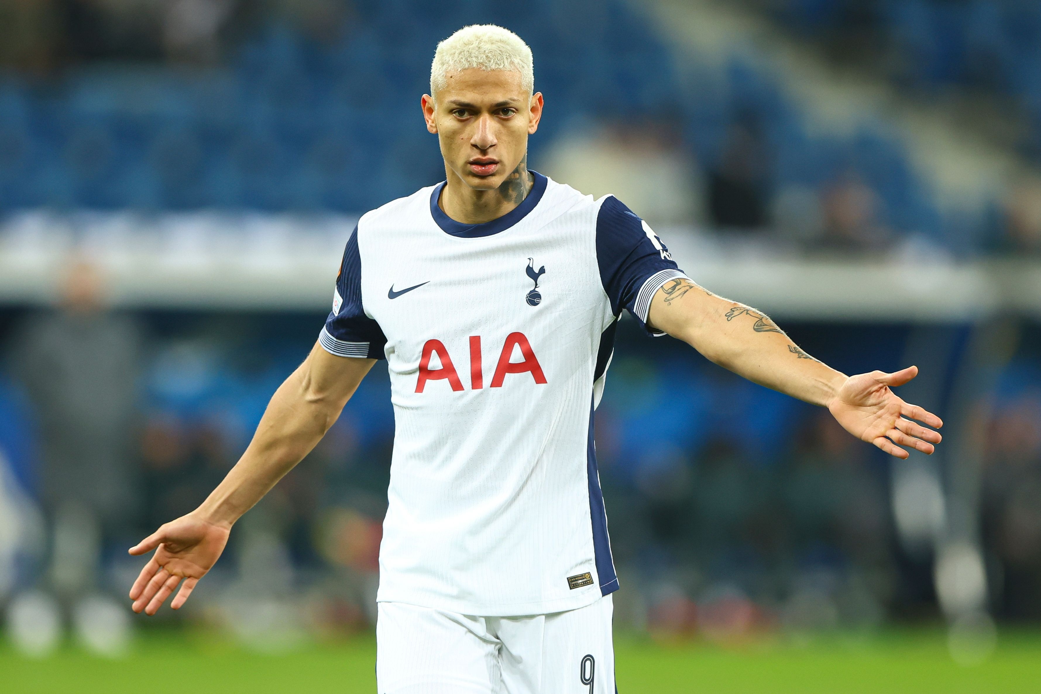 体育直播-英超首轮官方最佳球员揭晓：理查利森荣膺殊荣