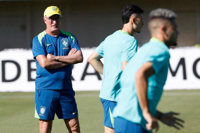 体育直播-多里瓦尔挨批 为何用不好小熊 为何不用恩德里克