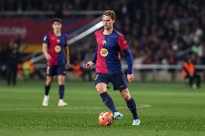 体育直播-德科：希望巴萨赢得本赛季欧冠冠军，我们和德容续约不会有问题